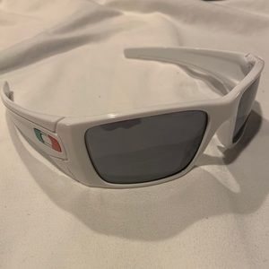 Oakley Fuel Cell Italy Flag Polished White/Black